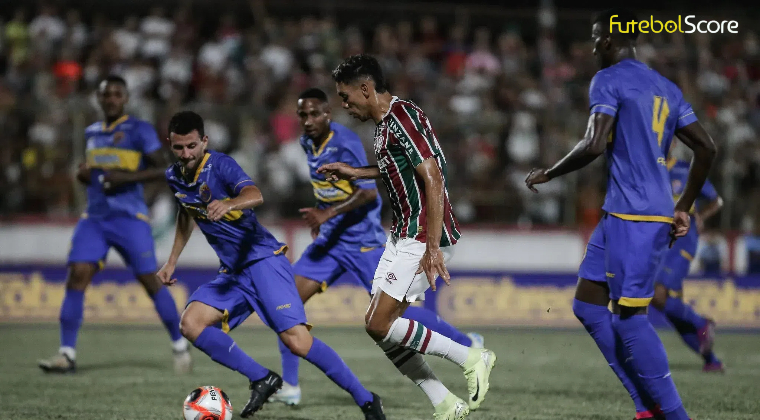 Fluminense não tem brilho na estreia do Carioca e tropeça na estreia do Carioca
